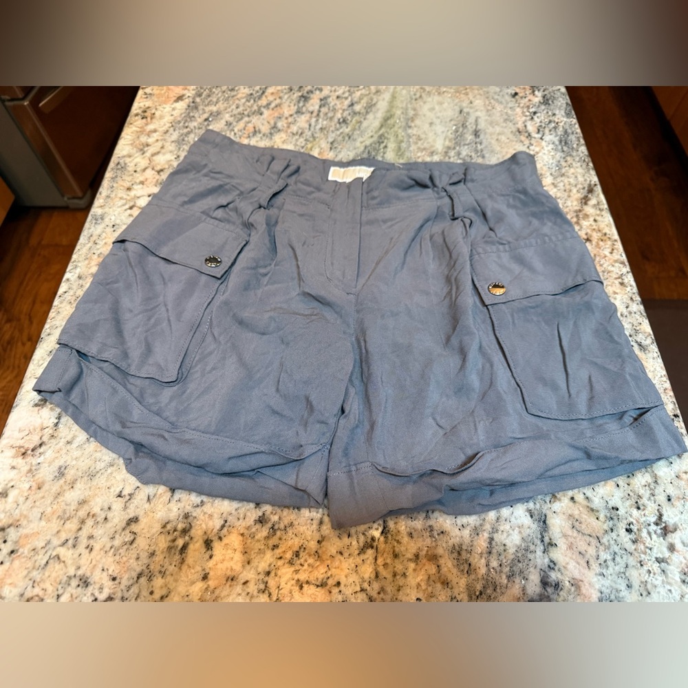 MICHAEL Michael Kors Gray Shorts. Size 0. 100 Rayon